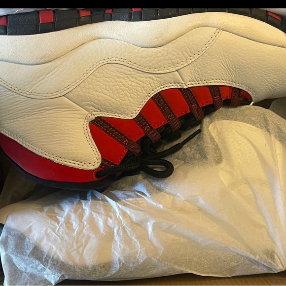 Jordan 10 - Picture 3 of 3